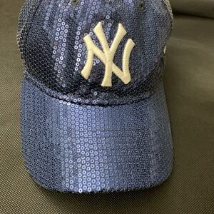 NEW YORK YANKEES Women's 360° Sequin Bling 9TWENTY Adjustable Cap by New Era